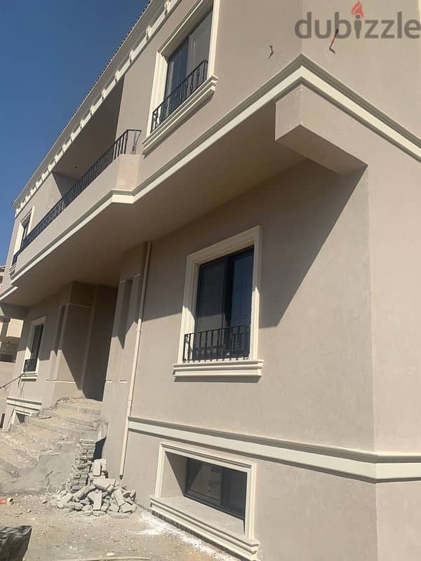 فيلا للبيع في بيفرلى هيلز متشطبه ٣/٤ تشطيب \ villa for sale 2