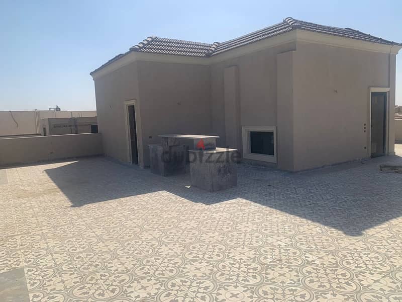 فيلا للبيع في بيفرلى هيلز متشطبه ٣/٤ تشطيب \ villa for sale 8