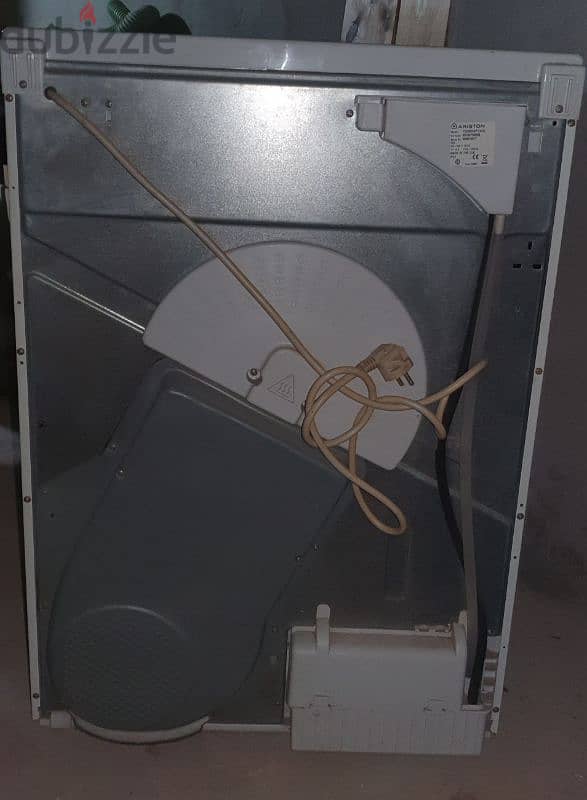 مجفف ملابس اريستون ٨كم Ariston DRYER 8kg 2