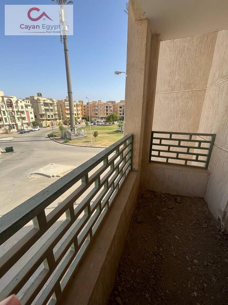 Distinctive apartment for sale, immediate cash delivery, semi-finished, in the 16th district, Sheikh Zayed 1