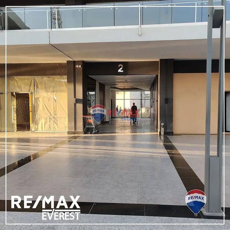 Commercial Unit For Rent In The Best Location In The 1st District -October -West Gate Mall 8