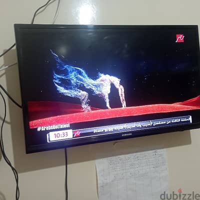 شاشة سامسونج ٣٢ بوصة LED