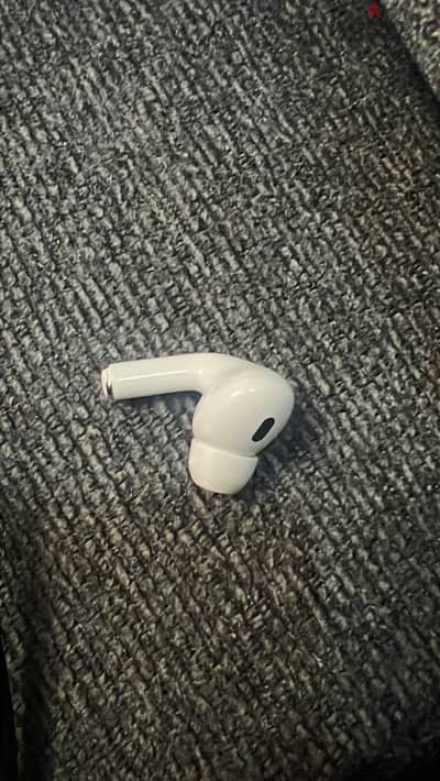 AirPods Pro 2 lighting (case + left bud) for sale للبيع ايربودز برو