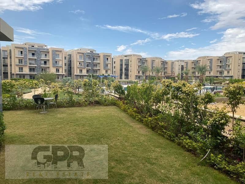 For sale, a ready-to-move apartment in Galleria Moon Valley Compound 5