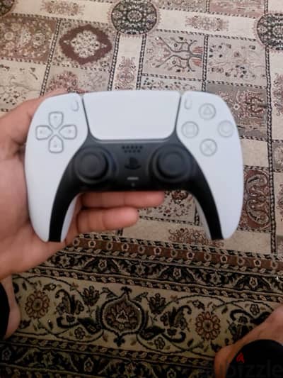 ps5 new for sale معاه دراع واحد الجهاز جديد ١ تيرا