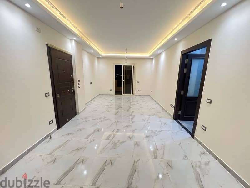 شقة للايجار أول سكن مطبخ و تكييفات بيفرلى هيلز الشيخ زايد For rent 5