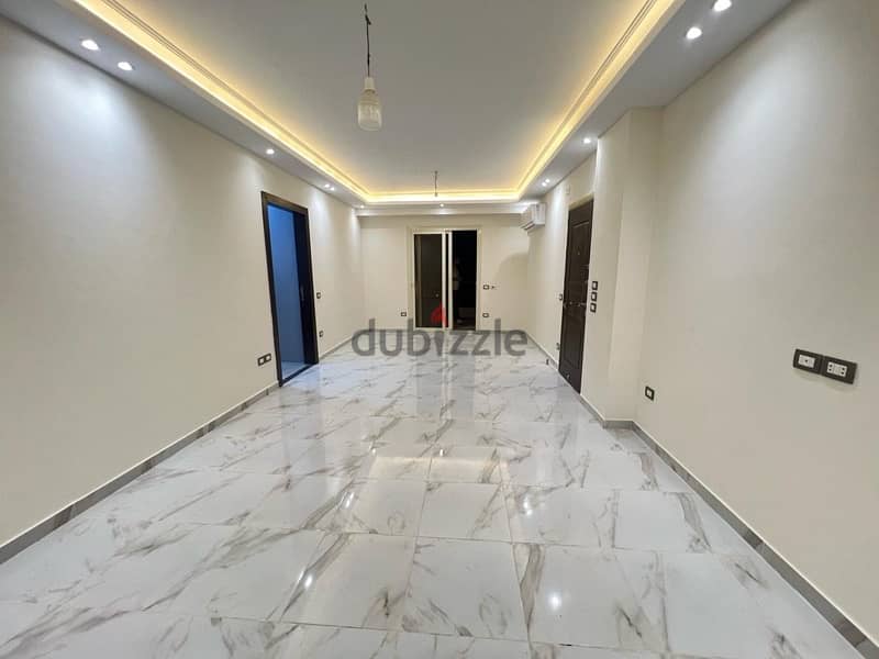 شقة للايجار أول سكن مطبخ و تكييفات بيفرلى هيلز الشيخ زايد For rent 8