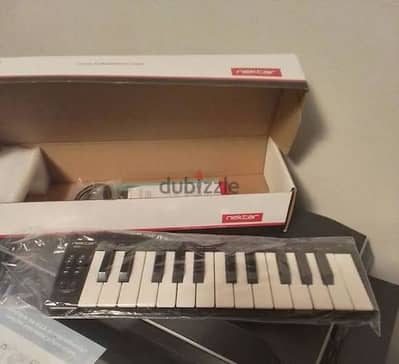 MIDI Keyboard Controller - Nektar SE25