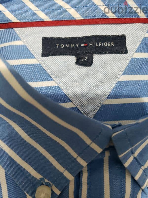 2 قميص Tommy Hilfiger أولادي 1