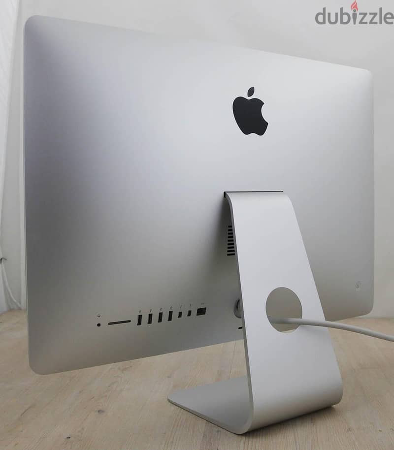 iMac 21.5-inch Late 2015 3