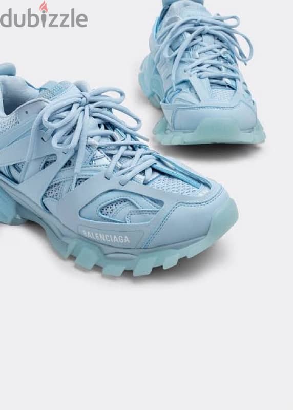 Balenciaga track 1