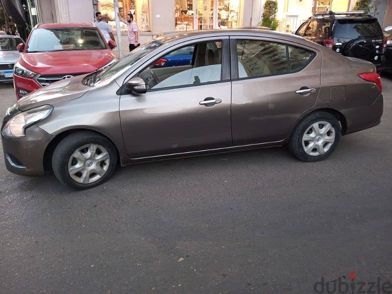 Nissan Sunny 2016 4