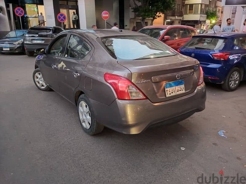 Nissan Sunny 2016 5