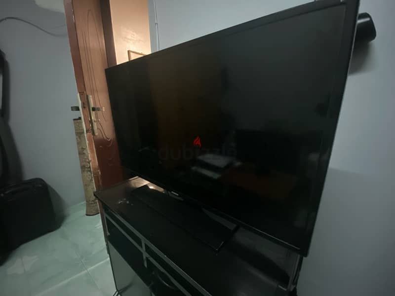 *SAMSUNG*  TV   40" 0