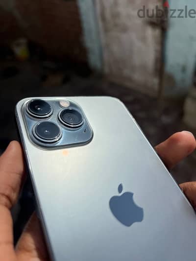 IPhone 13 Pro max  خطيينza