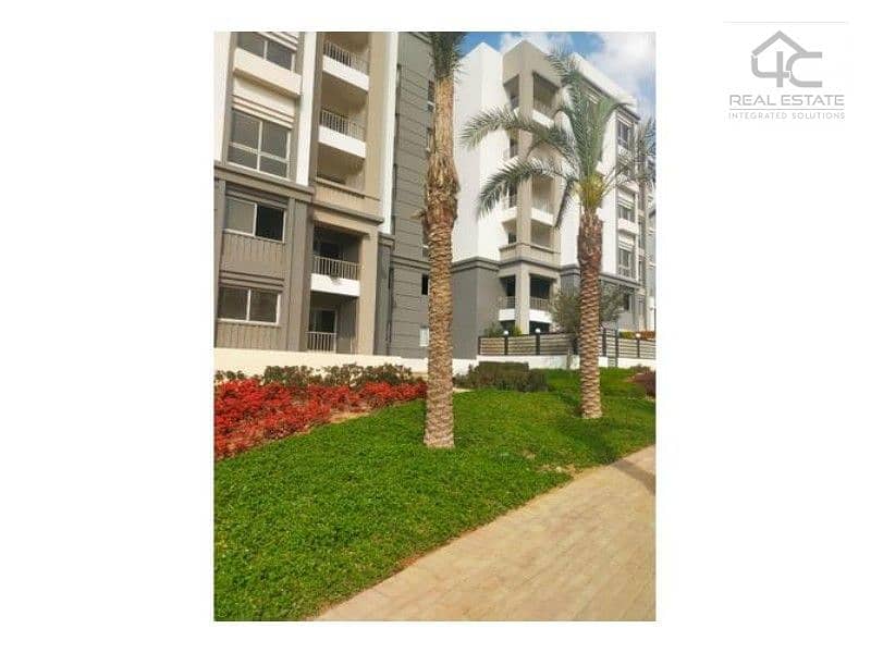 2Bedroom apartment 145m in Hyde Park ready to move bahry view landscape 2