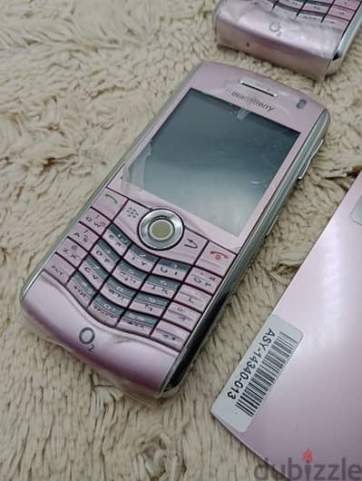 blackberry pearl 8100 brand newجديد زيرو الجهاز لوحده فاضي