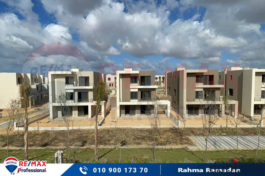 Own a distinctive residential unit in Palm Hills at less than the market price Direct on Green Spine 7