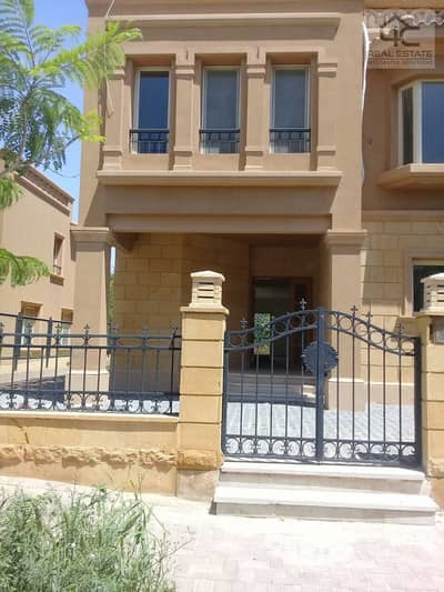 Twin house 285m largest area bahry for rent at the lowest price available in Bellagio Compound