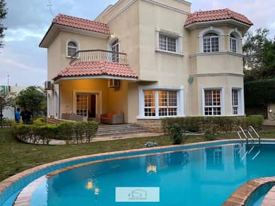 Villa with swimming pool for sale in Beverly Hills, fully finished, immediate delivery