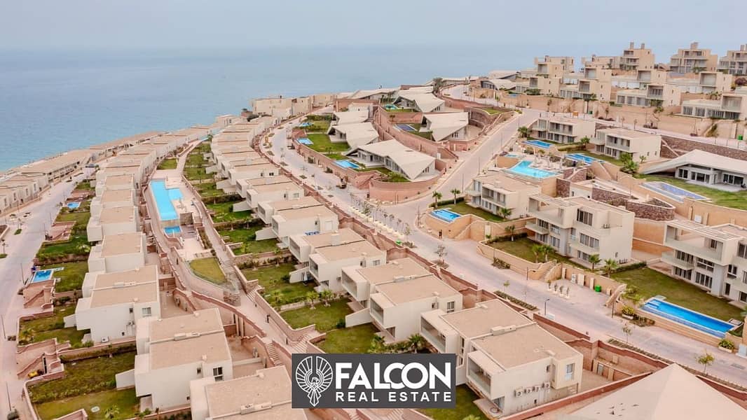 شاليه للبيع في المونت  جلاله تشطيب سوبر لوكس خطوات قليله للبحر 3غرف sea view  بـ 10% مقدم  واطول فتره سداد 8