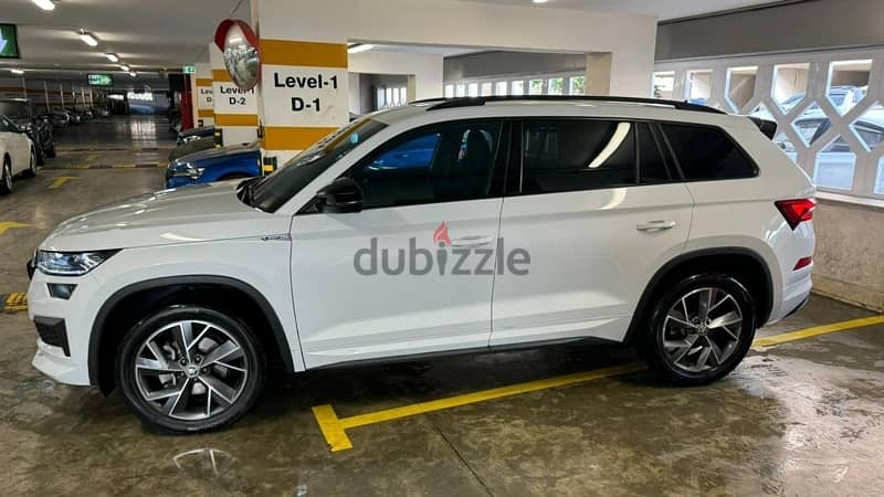 Skoda Kodiaq Sport-line 2023 14.000 km All fabric Wakeel 4