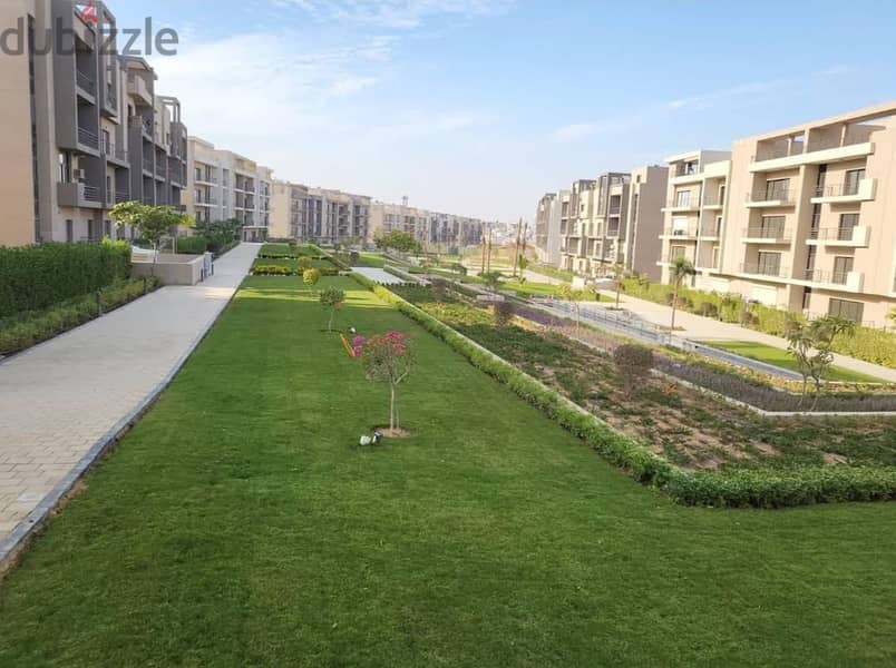 شقة تشطيب مودرن جدا بسعر ممتاز للبيع ف المراسم فيفث سكوير Fifth Square 2