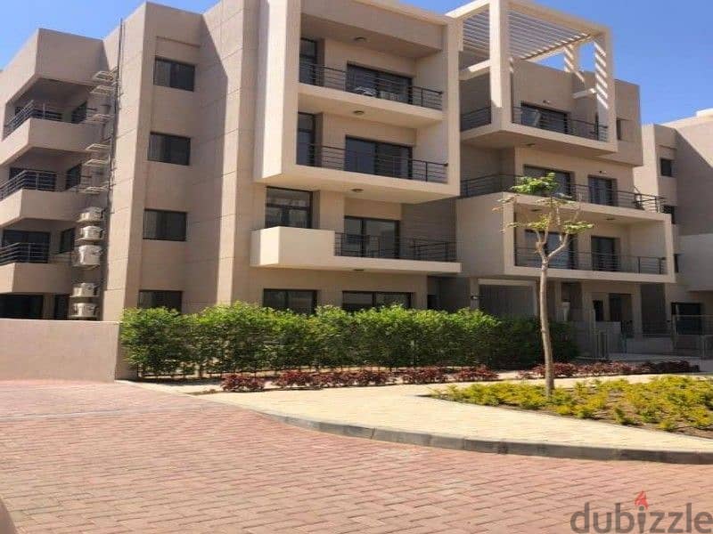 شقة تشطيب مودرن جدا بسعر ممتاز للبيع ف المراسم فيفث سكوير Fifth Square 12