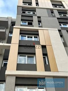 apartment 168m ready to move prime location , hap town hassan allam mostakbal city 0