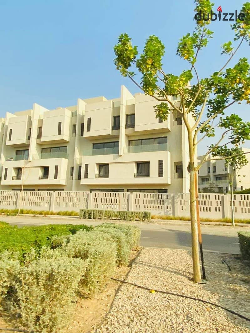 Stand alone villa for sale, immediate receipt, finished, ultra super luxury, for sale in Al Burouj, behind Al Shorouk 10