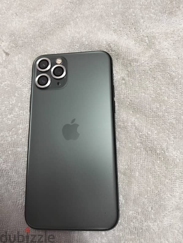 iphone11 pro  مساحه ٢٥٦ حاله ممتازه 5