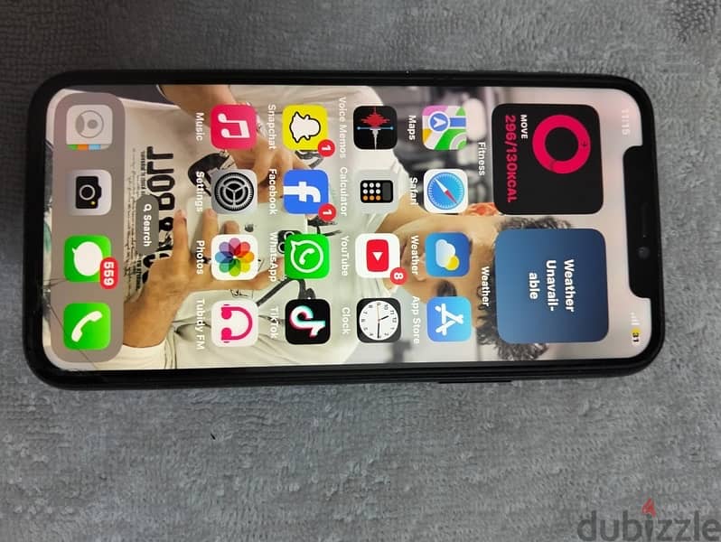 iphone11 pro  مساحه ٢٥٦ حاله ممتازه 6