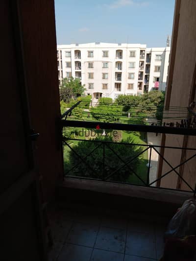 Apartment 90m for sale in the first phase, wonderful view and wide garden