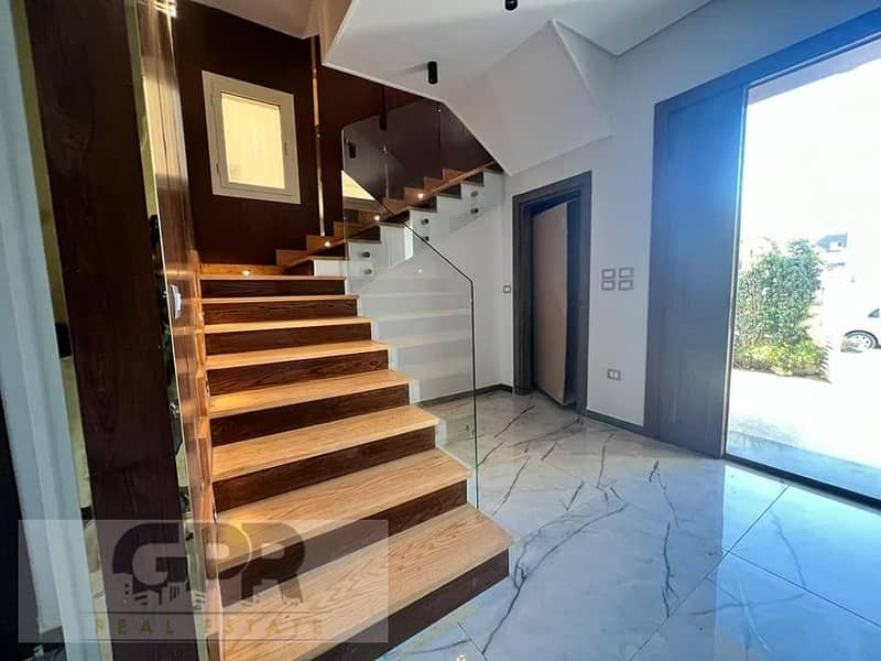 استاندالوان فيلا امام سوديك فيليت Sodic Villette للبيع باحلى لوكيشن في التجمع الخامس Standalone villa for sale in best location in Fifth Settlement 3