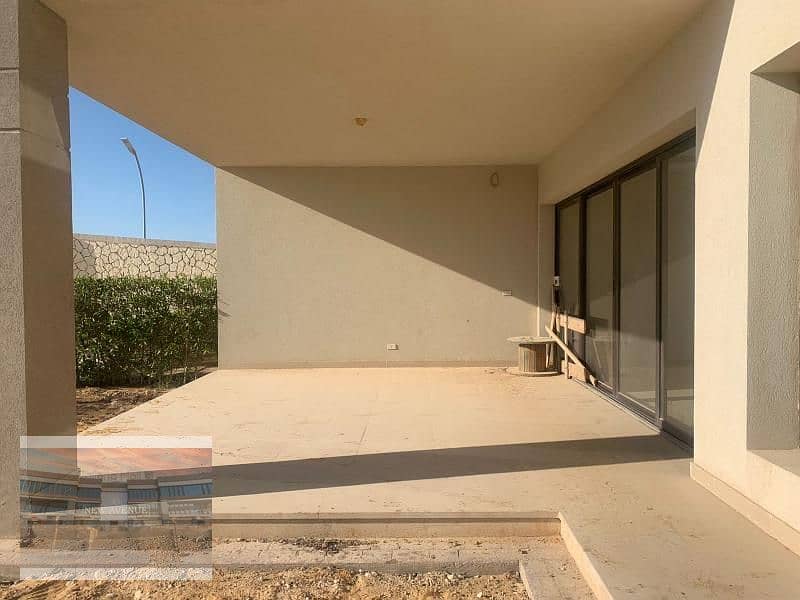 Senior chalet first row in Azha el sokhna Anka, BUA 130m, Garden 150, 3 bedrooms, 3 bathrooms 0