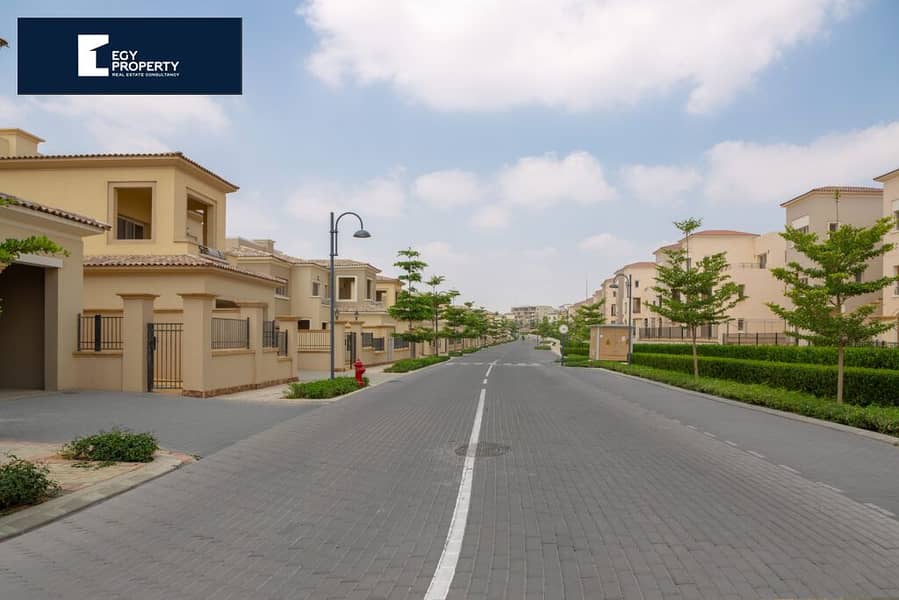 Buy Now !!! With The Lowest Price in Uptown Cairo Townhouse For Sale Fully Finished 4