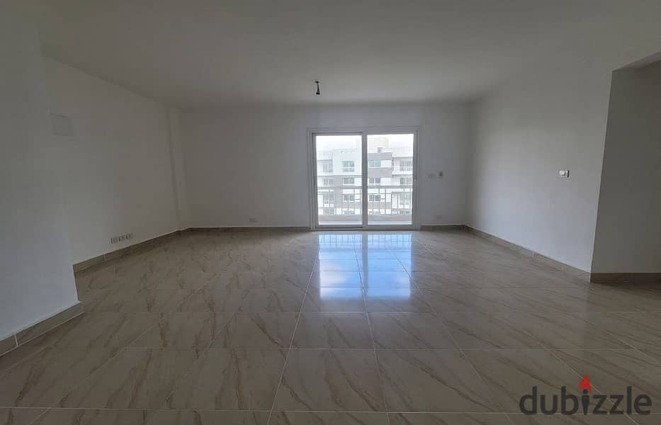 Apartment for sale, immediate receipt, 3 rooms, installments over 7 years, in Madinaty B12 6