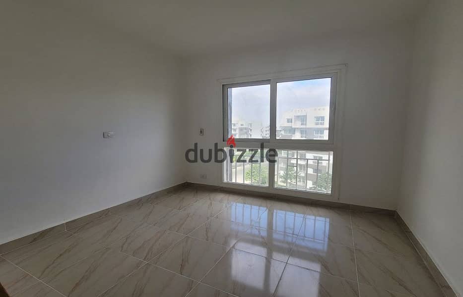 Apartment for sale, immediate receipt, 3 rooms, installments over 7 years, in Madinaty B12 7