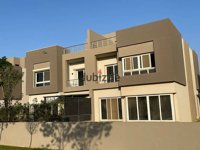 Receive immediately a twin house of 395 sqm in ETAPA Compound, Sheikh Zayed, with installments over 10 years. 34