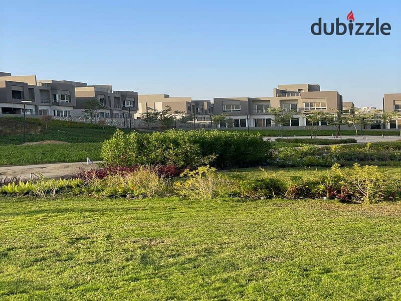 Receive immediately a twin house of 395 sqm in ETAPA Compound, Sheikh Zayed, with installments over 10 years. 40