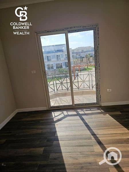 بمقدم 0% -   تاون هاوس townhouse بجاردن - 210m  استلام قريب - وجهه بحري - اكتوبر - ماونتن فيو 3