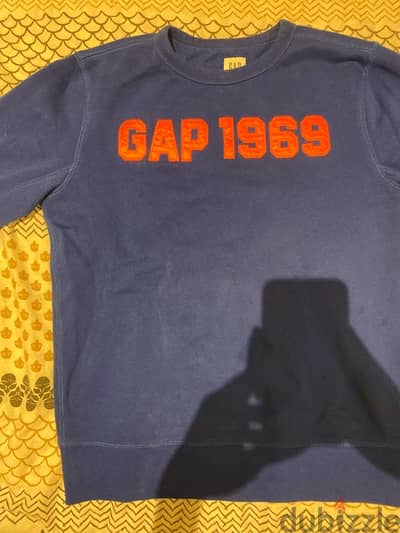 GAP original sweatshirt (size 12-16 years old)