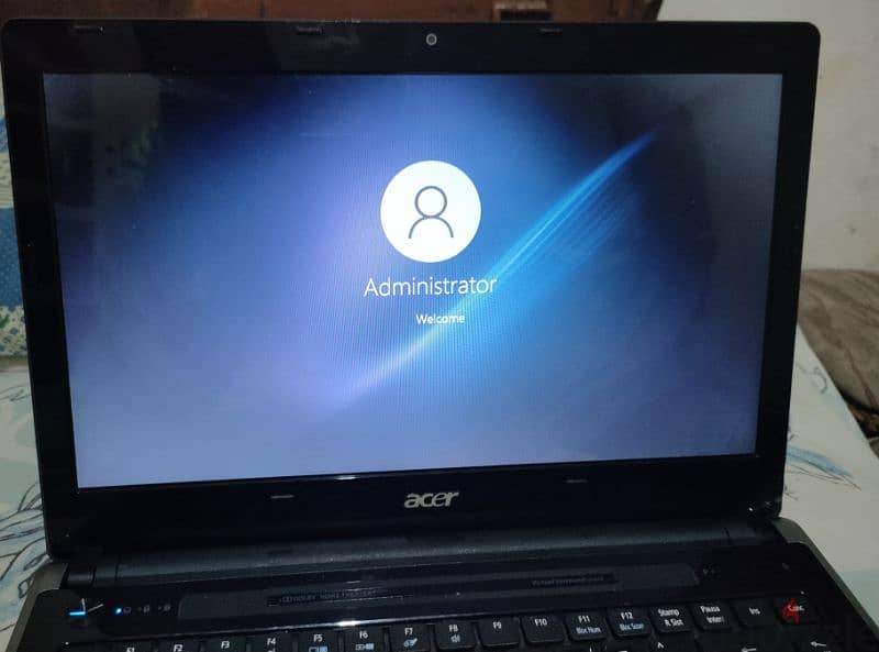 Laptop Acer Aspire Time line X 4820T 2