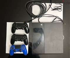 PS4 1tb with 3 original controllers 0