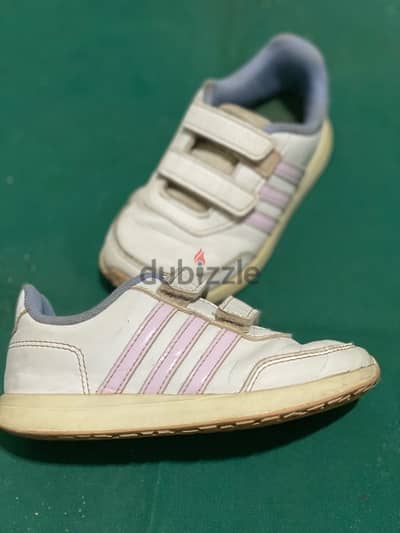 Girls shoes adidas mint condition Baby