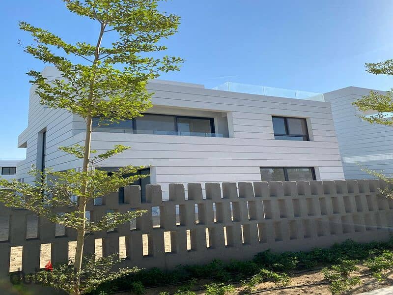 Independent villa for sale 340 m, immediate delivery, fully finished, ready for furniture in Al Burouj Compound, Al Shorouk, next to the International 7