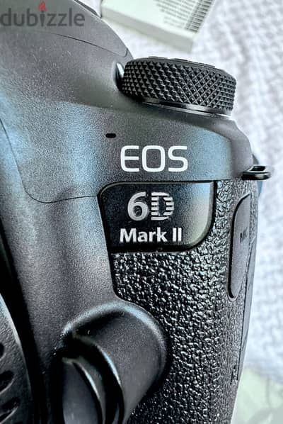 كاميرا Canon 6D Mark II كسر زيرو بحالة ممتازة