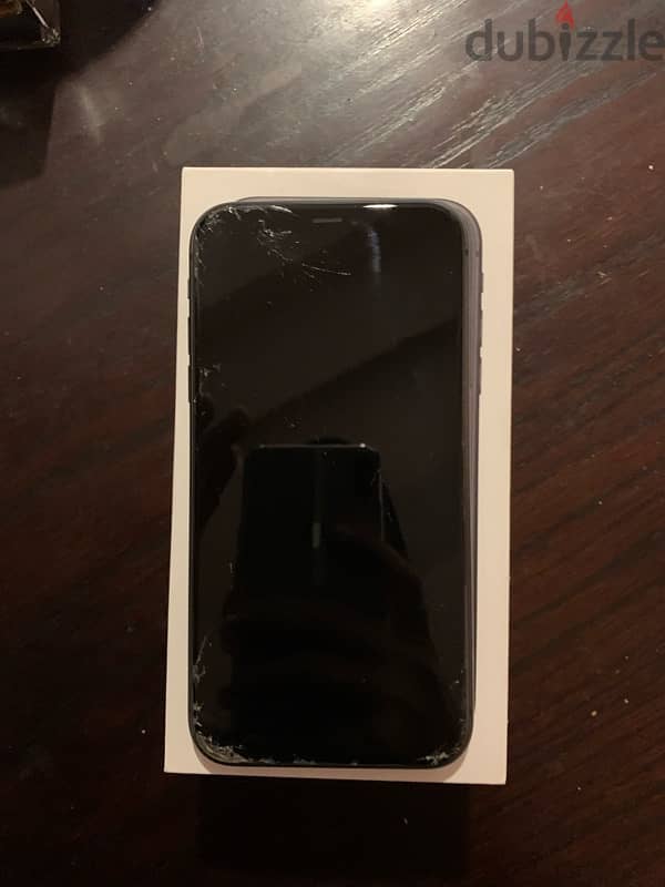 iPhone 11 128G BLACK 4