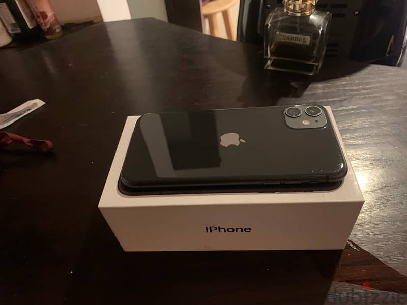 iPhone 11 128G BLACK 8