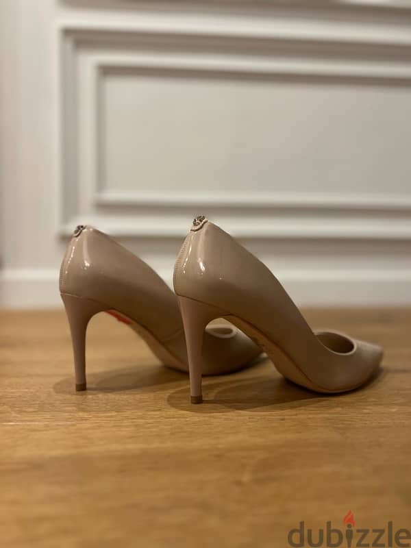 nude guess shoes 1